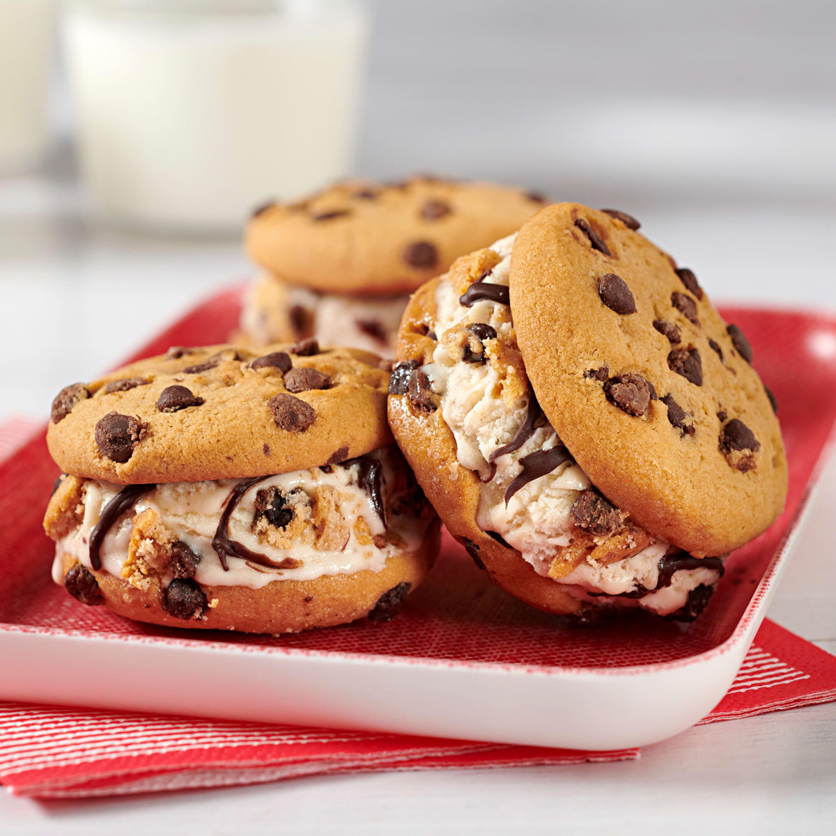 OREO Chocolate Sandwich Cookies, Party Size, 8-25.5 oz Packs